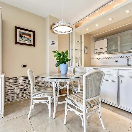 Sunset Harbour Apartment Costa Adeje (Tenerife)